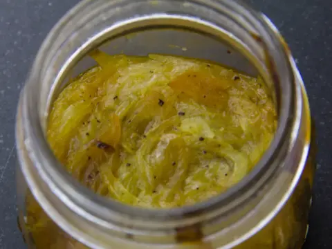Compotée d'oignons parfaite - Le secret des chefs pour des salades