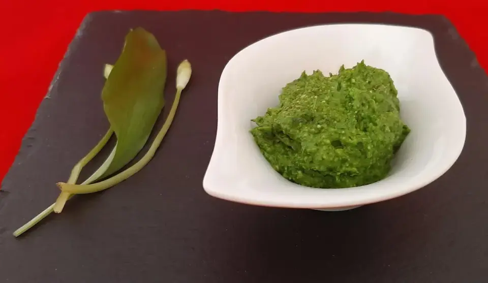 Pesto à l'ail des ours parfait - Recette facile et sûre